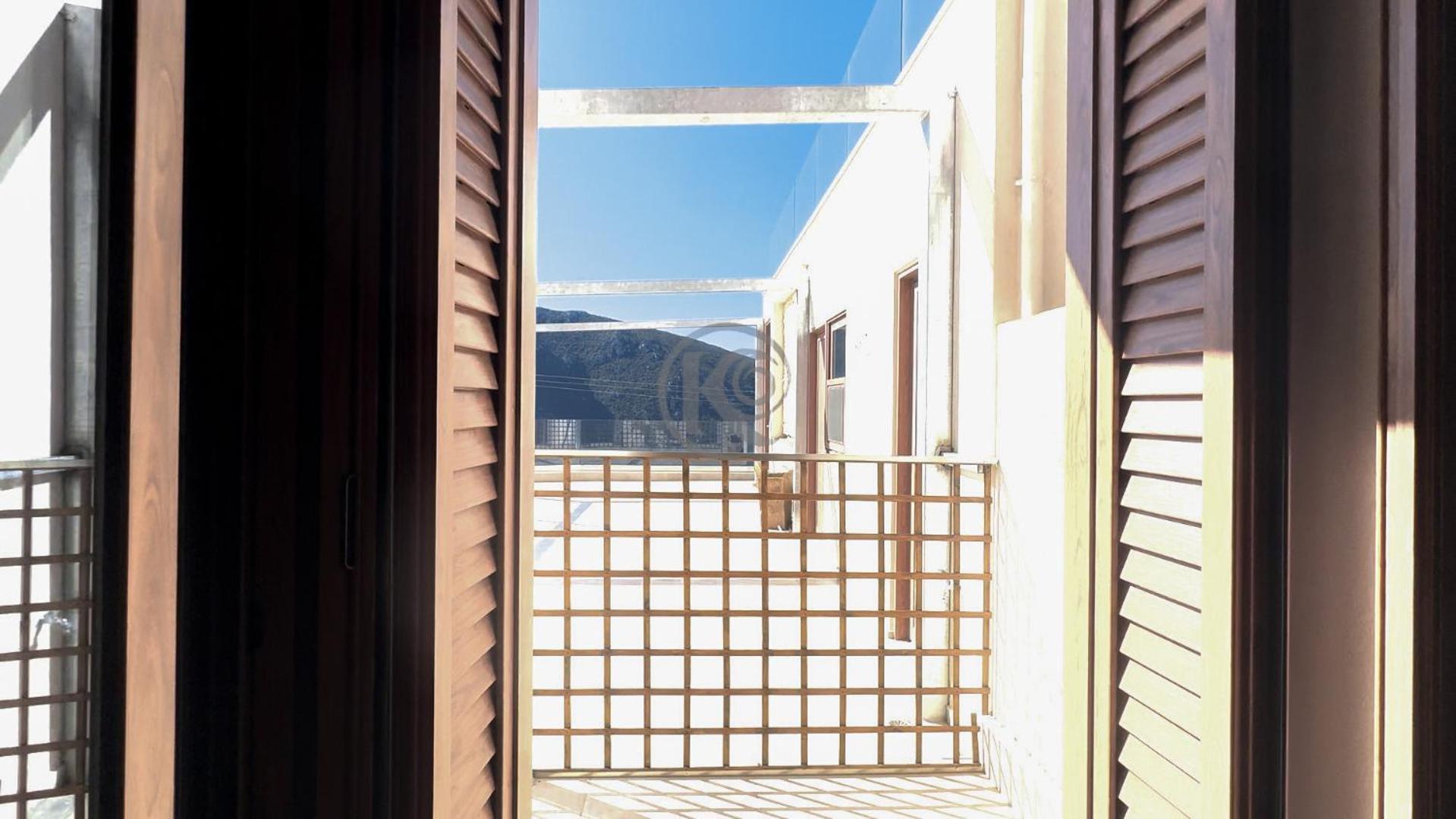Komody Delphi Exterior photo